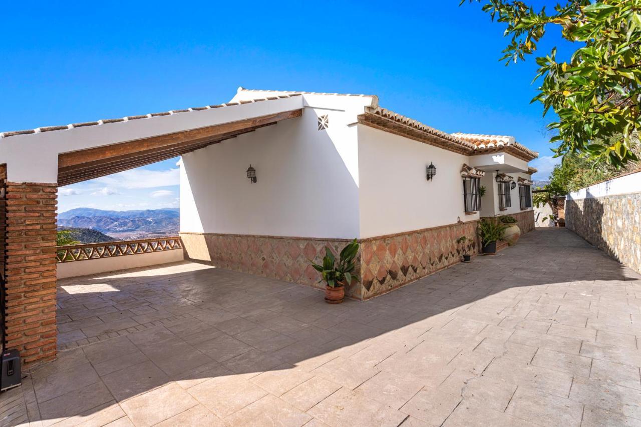 Holiday Home El Encinar Alcaucín Eksteriør billede